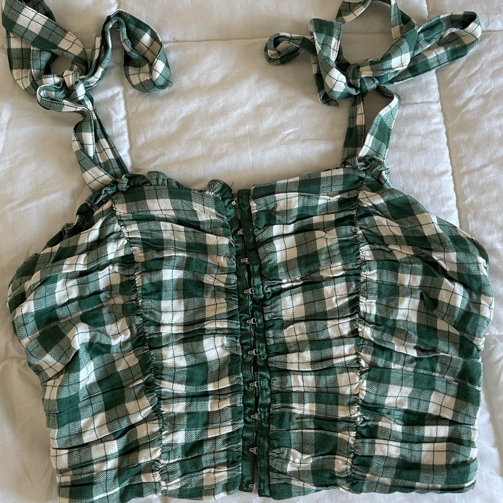 urban outfitters crop top